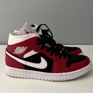 Air Jordan Mids